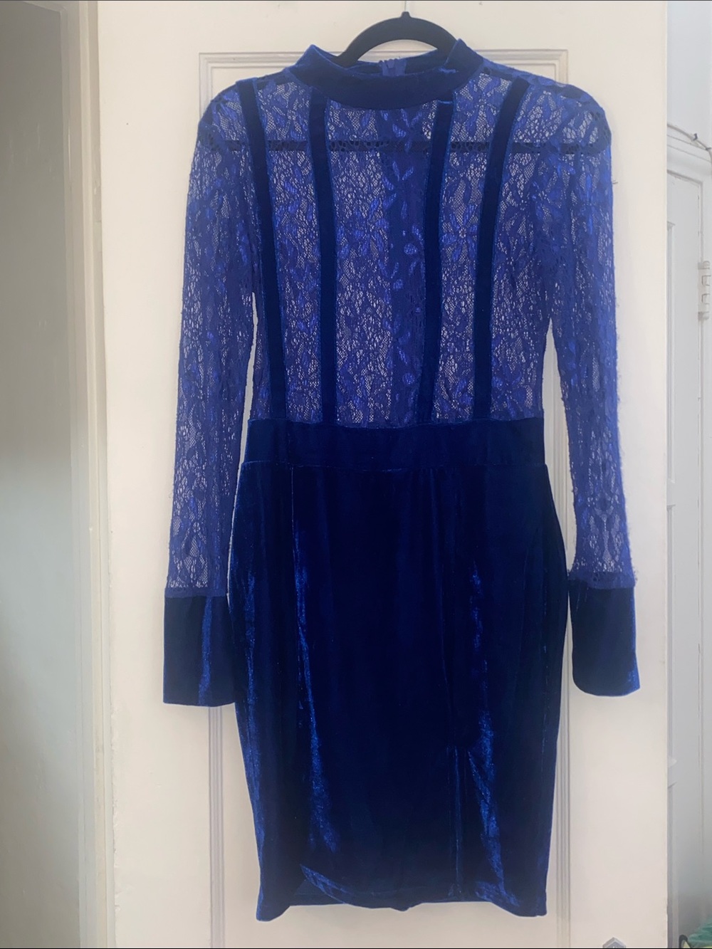 Source Unknown Royal Blue Lace & Velvet Long-Sleeve Dress